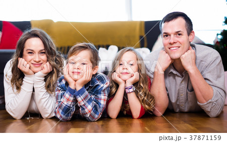 parents and active children happy to spend time at home parents and active children happy to spend time at home 37871159