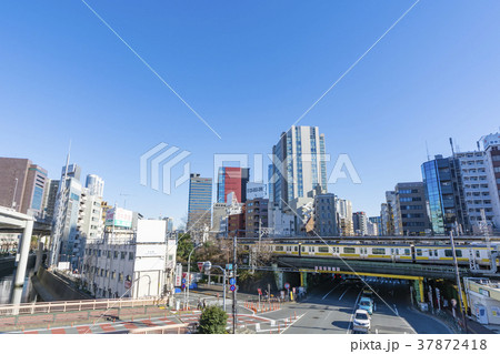 東京 飯田橋駅東口の風景 東京 飯田橋駅東口の風景 37872418