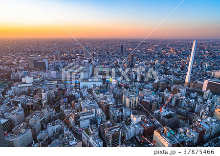 《東京都》池袋の夕暮れ 37875466