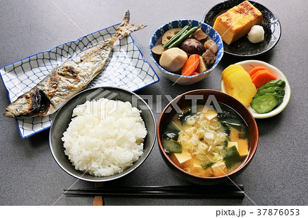 日本の和食 37876053