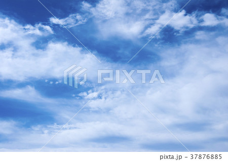 青空と雲 37876885