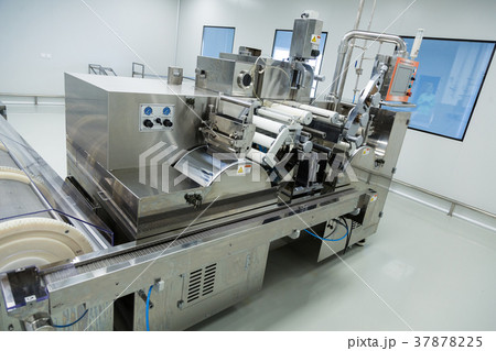 machine with shafts and control panel 37878225