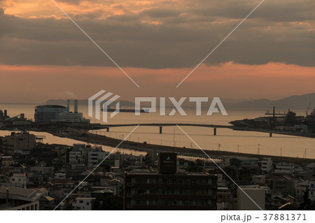 和歌山城天守閣からの夕景 37881371