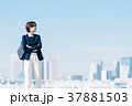 ミドル　ビジネスウーマン　大空 37881503