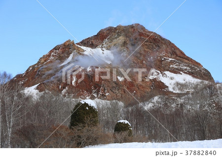 冬の昭和新山 冬の昭和新山 37882840