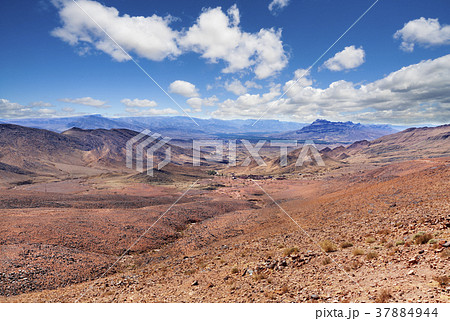 Moroccan desert scenic landscape. 37884944