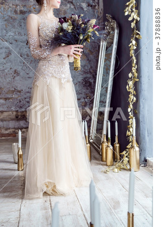 nice bridal with flowers 37888836