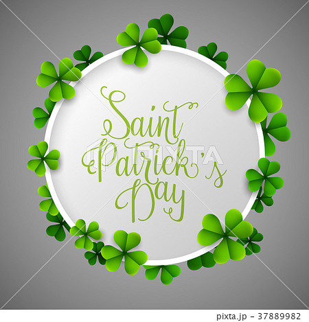 St Patrick's day background with green clover roun 37889982