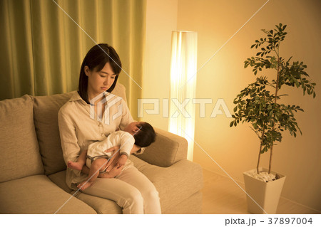 育児 育児 37897004