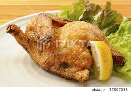 鳥の丸焼き ロティサリーチキン 鳥の丸焼き ロティサリーチキン 37897058