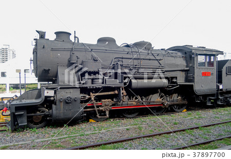 台湾　高雄市　高雄鉄道博物館（旧打狗駅故事館）　蒸気機関車DT609 (旧国鉄クンロク同形） 37897700