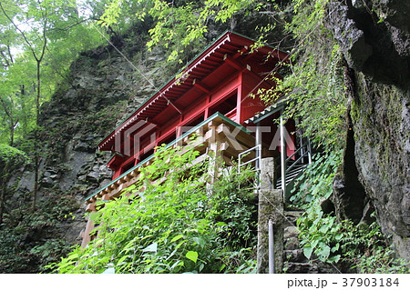 出流山満願寺(奥之院拝殿) 出流山満願寺(奥之院拝殿) 37903184