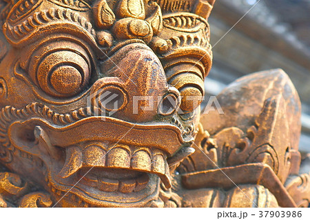 バリ島・ボマの石像 37903986