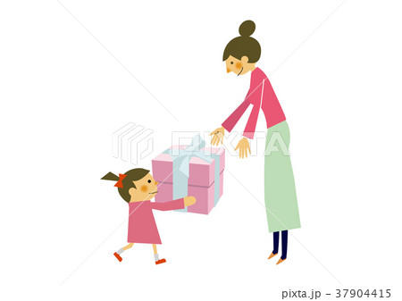 プレゼントを贈る子供と母親。母の日のイメージ。 37904415