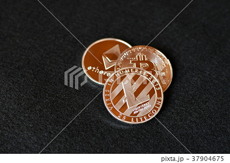 ライトコイン・ビットコイン・イーサリアム 37904675