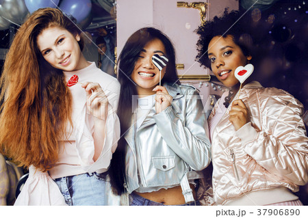 Lifestyle and people concept: young pretty Lifestyle and people concept: young pretty 37906890