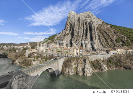 Unusual shaped rock in Sisteron, France Unusual shaped rock in Sisteron, France 37913852