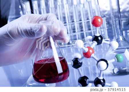 Scientist working in laboratory Scientist working in laboratory 37914515