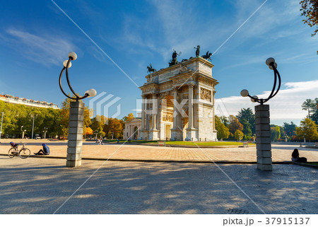 Milan. Triumphal Arch. Milan. Triumphal Arch. 37915137