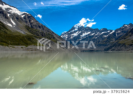 マウントクック国立公園のフッカー湖 37915624