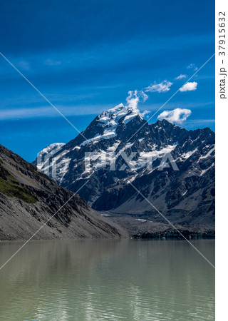 マウントクック国立公園のフッカー湖 37915632