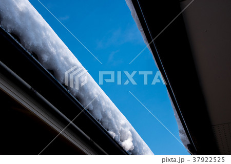 都会の大雪 屋根の雪庇 さいたま市 西区 都会の大雪 屋根の雪庇 さいたま市 西区 37922525