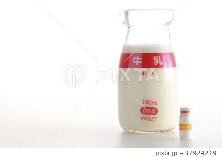 牛乳 37924219