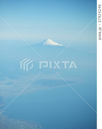 空と海と富士山 37924246