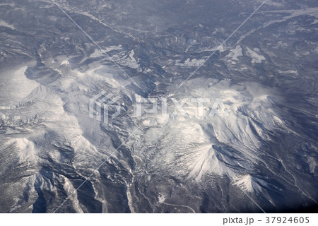 空からみた冬の八甲田山 37924605