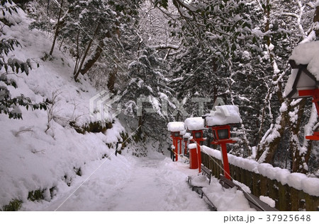 冬の鞍馬寺 37925648
