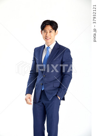 会社員 20代 韓国人 37932121