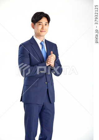 会社員 20代 韓国人 37932125