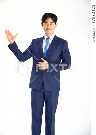 会社員 20代 韓国人 37932128