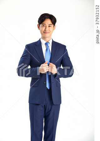 会社員 20代 韓国人 37932152