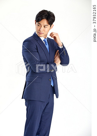 会社員 20代 韓国人 37932165