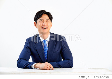 喜び うれしさ 会社員 37932250