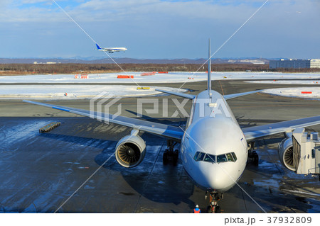 飛行機 飛行機 37932809