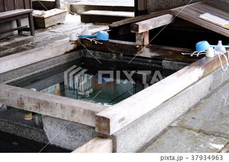 冬の盛岡町家　鉈屋町の大慈清水 37934963