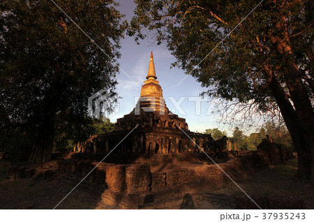 ASIA THAILAND SUKHOTHAI TEMPLE WAT CHANG LOM 37935243