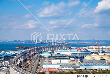 瀬戸大橋とコンビナート 37935626