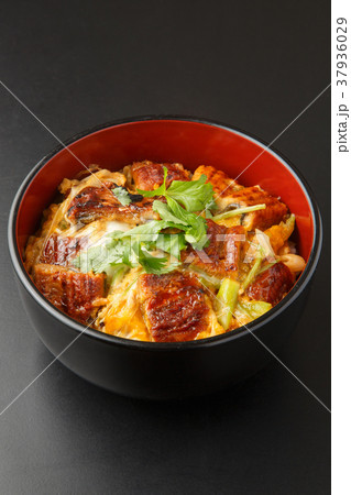 うな玉丼 37936029