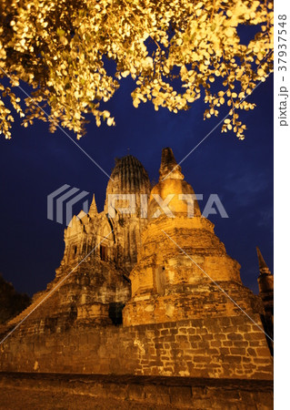 ASIA THAILAND AYUTHAYA WAT RATBURANA 37937548