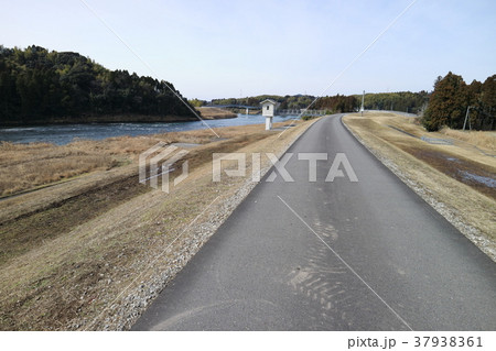 川内川　河川敷からの風景 37938361