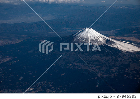 冠雪の富士山 37946585
