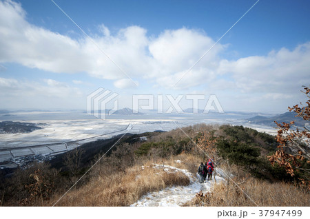 山 雪景色 冬 37947499
