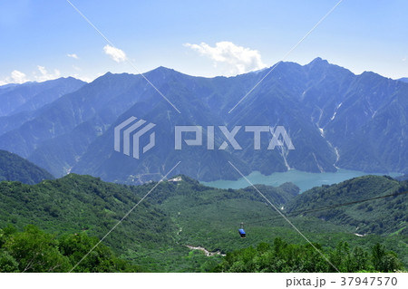 立山ロープウエイの景色 37947570
