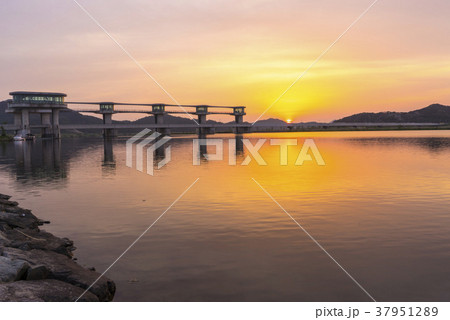 夕焼け 栄山江 川 37951289