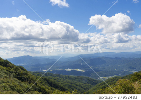 雲 空 山 37952483