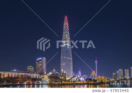 夜景 空 ビル 37953440