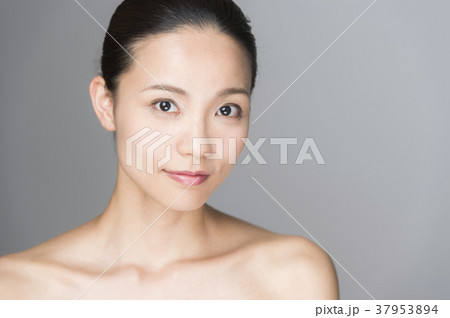 ビューティー　20代 37953894